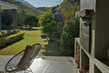 بنسيون 129 Park Road