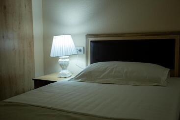 酒店 Tiny Art House Near Of Airaport