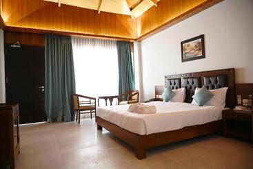 Hotel Ile Bay Resort