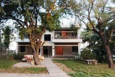 פנסיון Sabala Heritage Home