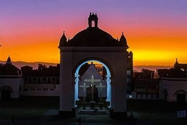 هتل Mia Posada Copacabana