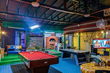 تختخواب و صبحانه Full Panorama Jerash