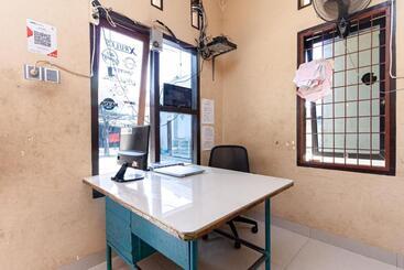 هتل Reddoorz @ Jalan Sidomuncul 2 Jambi
