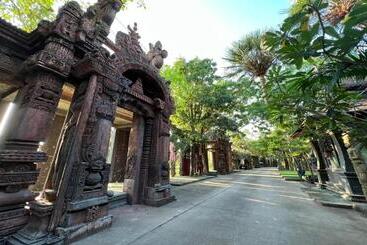 Khgema Nuanjun Pool Villa Gallery Resort