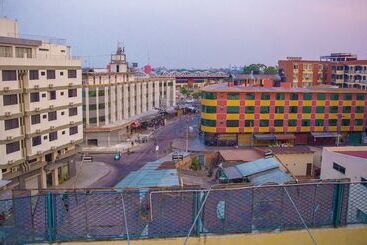 Retkeilymaja Residencial Francia