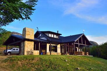 فندق صغير Le Fario Lodge In Patagonia