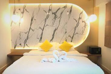 צימר La La Moon Krabi Poshtel N  Pool