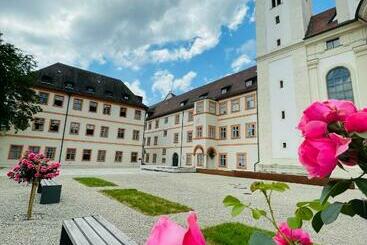 호텔 Bischöfliches Seminar St. Willibald