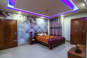 فندق Pushpo Bilash