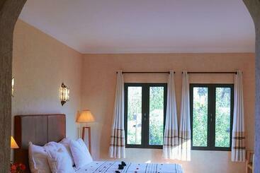 تختخواب و صبحانه Villa Atlas Secret