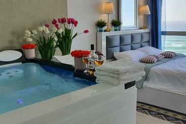 아파트호텔 Royal Suite With Sea View Private Jaccuzi Also Suitable For Orthodox People