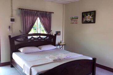 Baan Suan Nam Resort