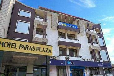 ホテル Paras Plaza