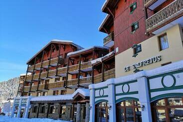 ホテル Valfréjus  Hôtel Club Le Valfréjus