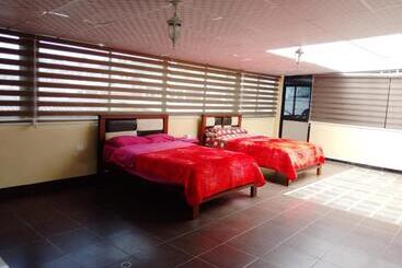 پانسیون Hostal Mediodía Matriz