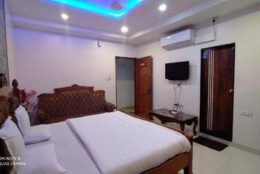 酒店 Shalimar Executive, Uran Islampur