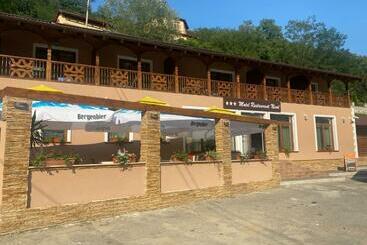 Motel Restaurant Nicol Armenis