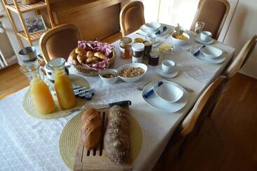 פנסיון Guntli’s Family Guesthouse