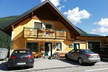 ユースホステル Gasthof Pension Stieber