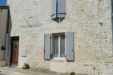 مبيت وإفطار Le Perroquet Vert