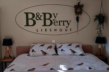 هتل B&bbyberry