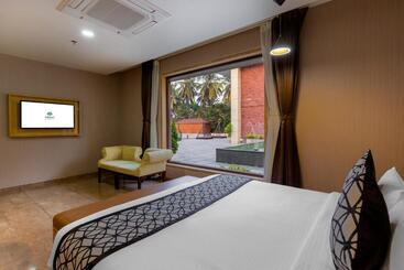 فندق Treat Beach Resort