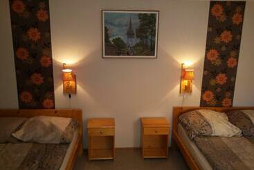 פנסיון Eszter Vendégház