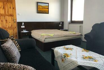 ペンション Penzión Váh