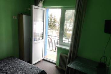 بنسيون Vitajte V Ivachnovej 145