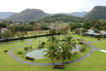 אתר נופש ทิพย์วาริน รีสอร์ท เขาใหญ่