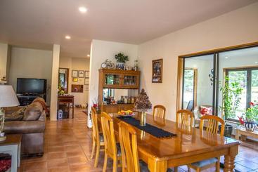 צימר Heartland Lodge