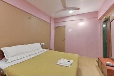 בית מלון כפרי Aircraft International