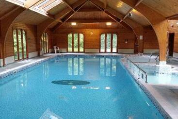 فندق Haughton Hall