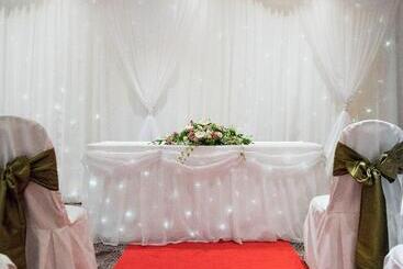 酒店 Holiday Inn Cardiff  North M4