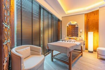 호텔 Qlusive - Adults Only+12