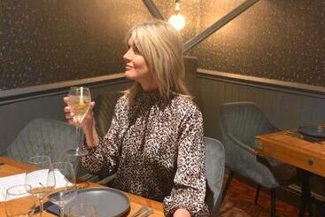 酒店 The Curious Fox