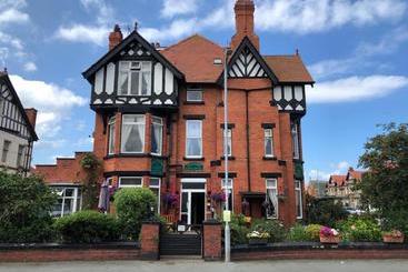 호텔 The Tilstone Guest House