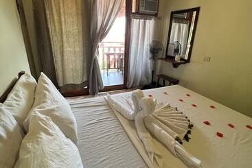 پانسیون Novie S Tourist Inn