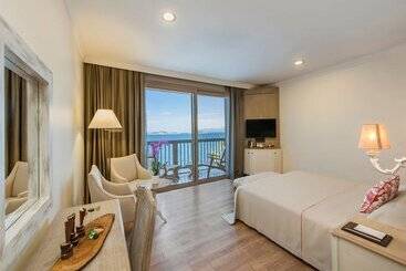 Sarpedor Boutique Hotel