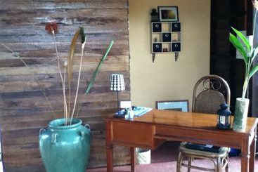 洋房  Subli Guest Cabins