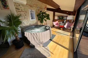 مبيت وإفطار Chai De Villeneuve