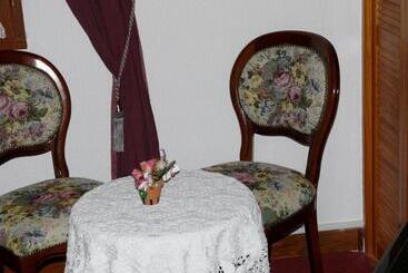 住宿加早餐  Chambre Chez Sylvie