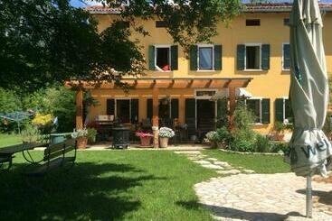 Bed and Breakfast Casa Edith