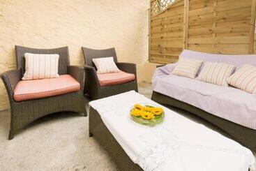 ベッドアンドブレックファースト Chambres D Hôtes Chez Pierrot Et Flo