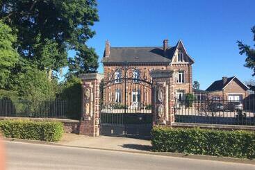 住宿加早餐  L Hostellerie Du Chateau