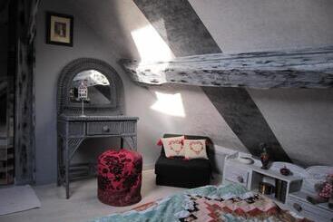 ベッドアンドブレックファースト La Roseraie Du Prieure