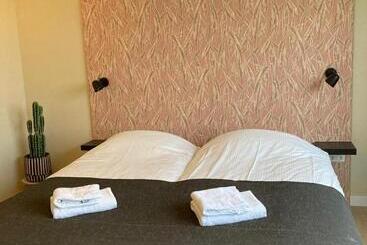 فندق De Horper Wielen