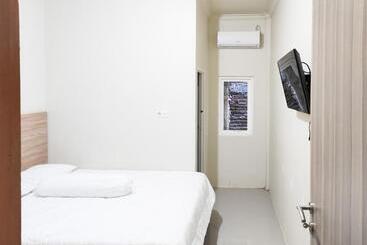 בית מלון כפרי Reddoorz Syariah At Karema Area Mamuju