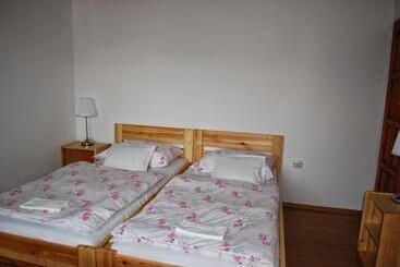بنسيون Guest House St. Mária