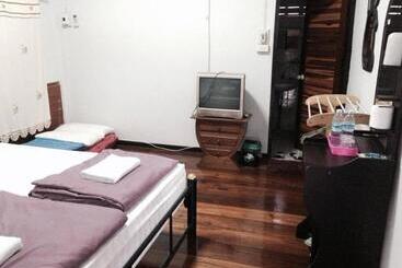 פנסיון Pimpa House พิมพาเฮาส์